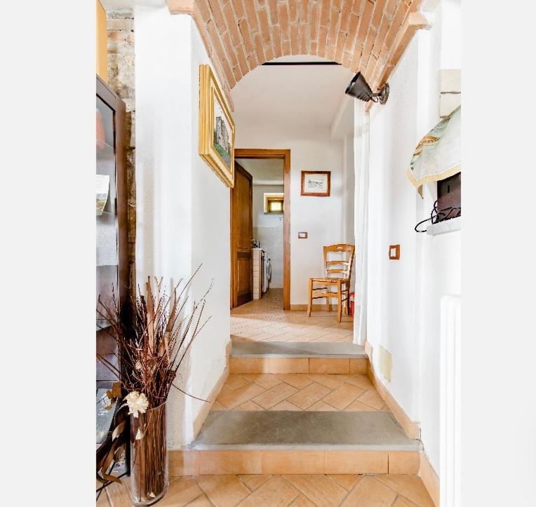 Agriturismo Angio Nel Cere Bracelli Exteriör bild